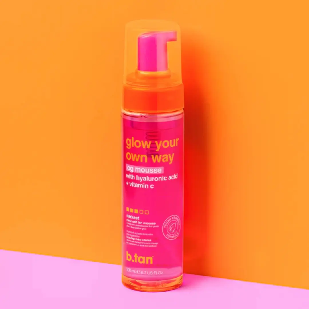 b.tan Glow Your Own Way OG Mousse 200ml - Donker