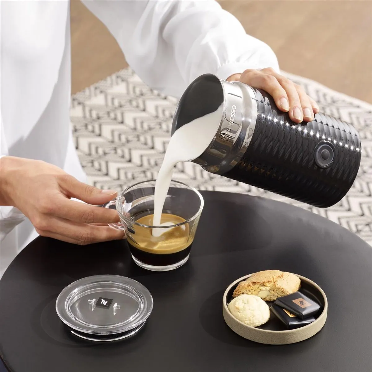 Nespresso Aeroccino 3 Melkopschuimer - 240ml - 3 standen - Rood