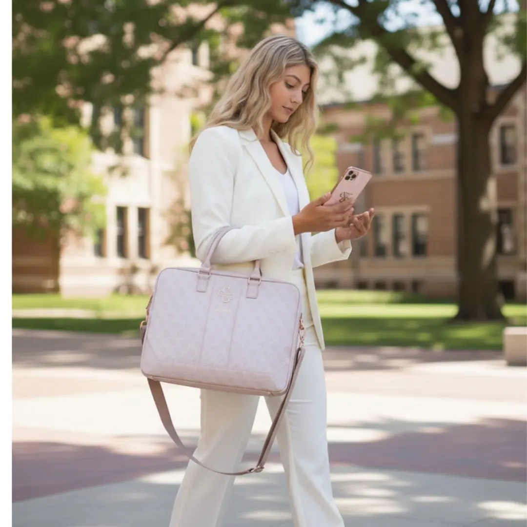 GUESS PU 4G Laptop Tas 15 inch - Roze - afbeelding 6 van 6