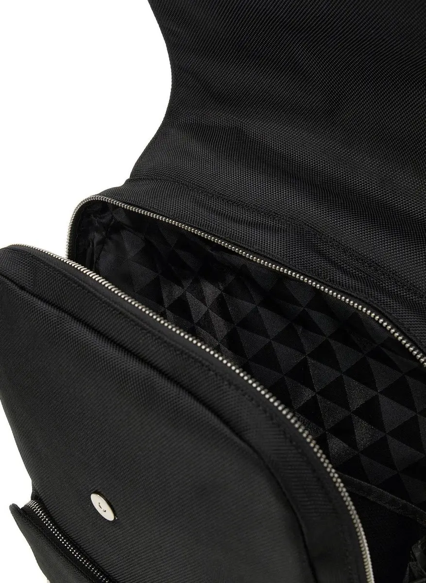 Guess Berna Backpack HMBEHNP6311 - 15 inch - 7 vakken - Zwart