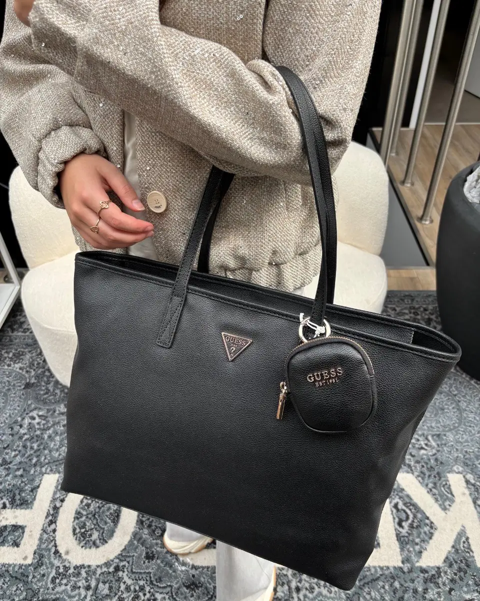 Guess Power Play Dames Laptoptas 17 inch - Zwart