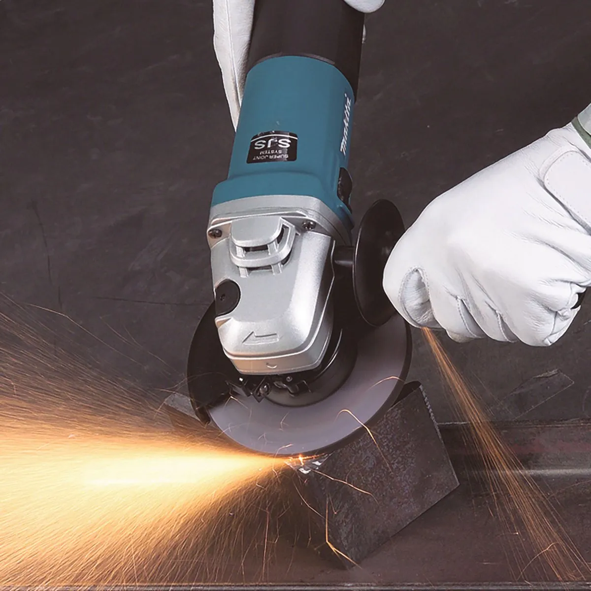 Makita 9565CR Haakse Slijper 125mm - 1400W
