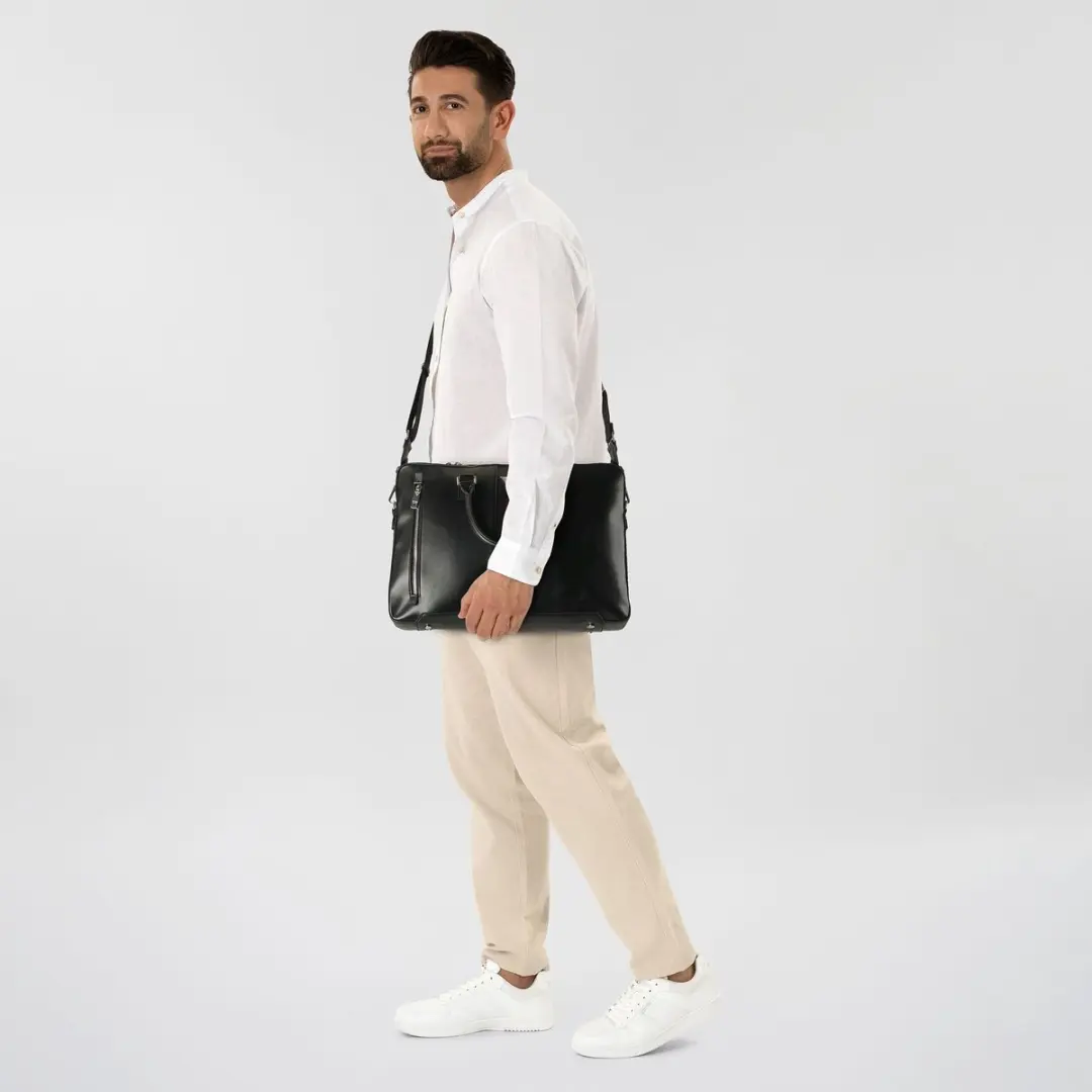 Guess Torino Laptopkoffer 42cm - 17 inch - Zwart