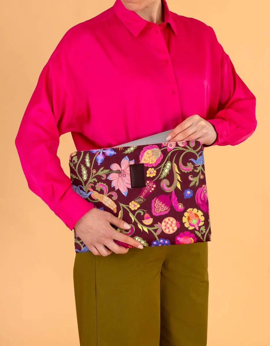 Oilily Libby Laptophoes 14 inch - Rood - MPN 6814-149-1