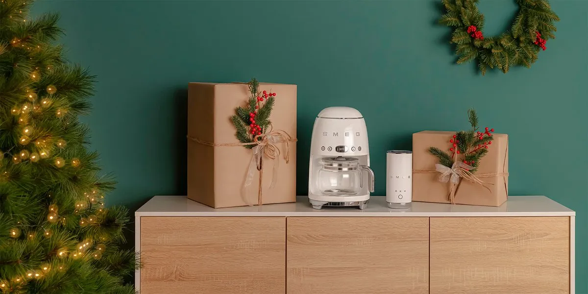 Smeg DCF02CREU Filterkoffiemachine 1.4L - 10 Kopjes - Crème