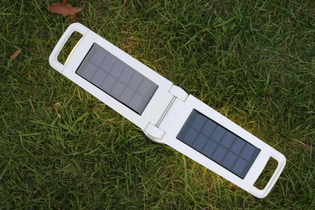 LUTEC Dragonfly Draagbare Solar LED Tafellamp - Zilvergrijs