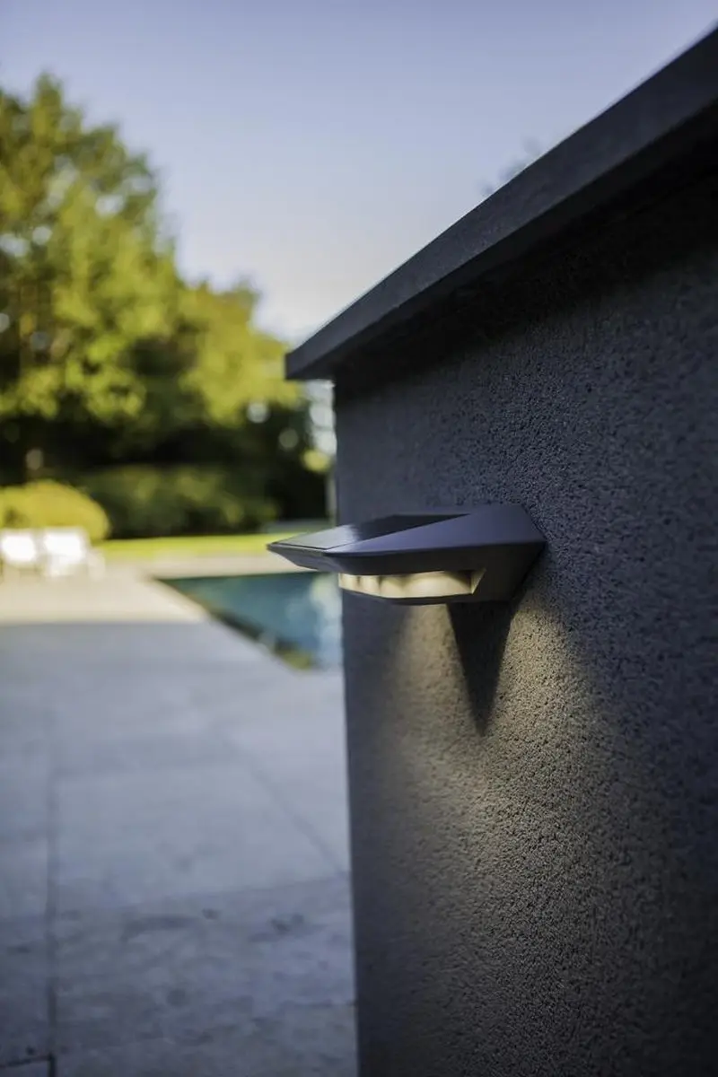Lutec Ghost Wandlamp Zonnepaneel Sensor 4000K - Ø13,2cm Zilvergrijs