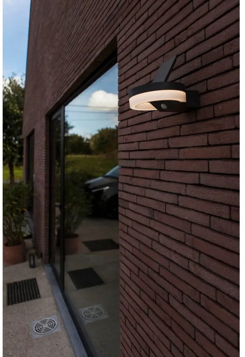 Lutec Runda LED Solar Wandlamp 1300Lm - Donkergrijs - afbeelding 6 van 6