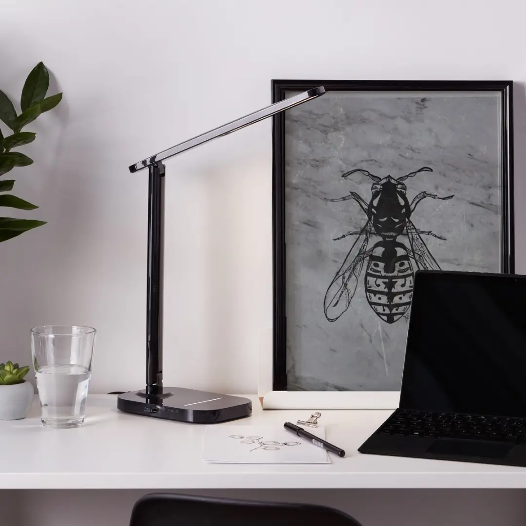 Brilliant Vicaro Bureaulamp - LED 8W Draadloos Oplaadstation - Zwart