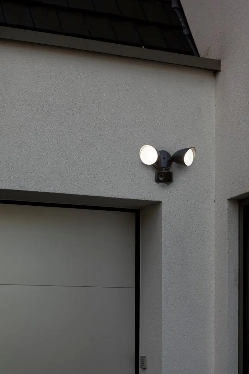 Lutec Connect DRACO Slimme LED Wandlamp Camera Sensor 19W - Zwart