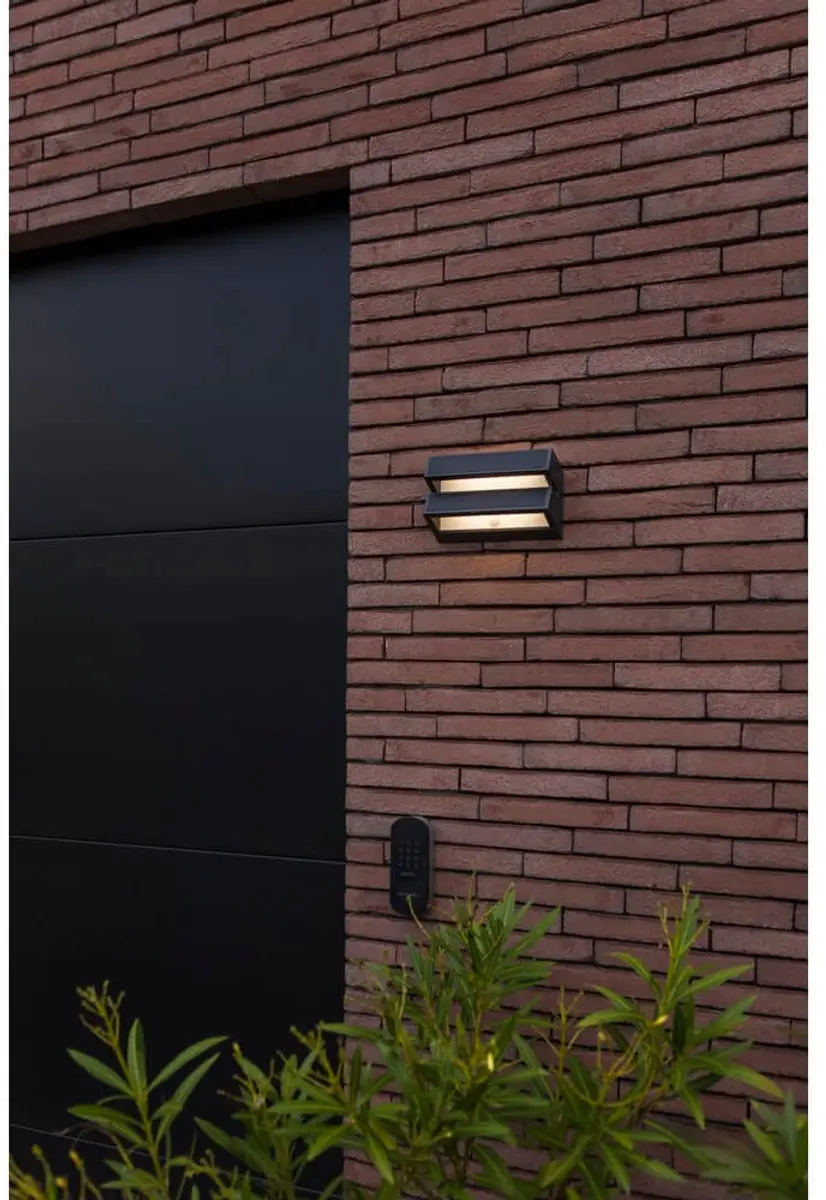 LUTEC Barlo LED Solar Wandlamp - 950 Lm 4000K - PIR Sensor - Donkergrijs - afbeelding 6 van 6