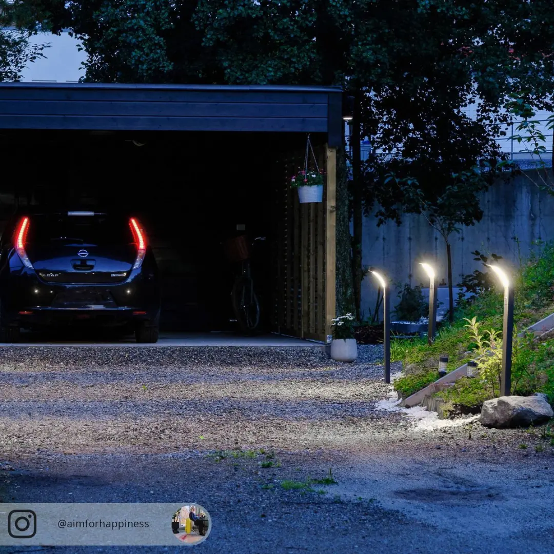 ARCCHIO Padverlichting Zuillamp 13.5W - 100cm Grafietgrijs/Opaalwit