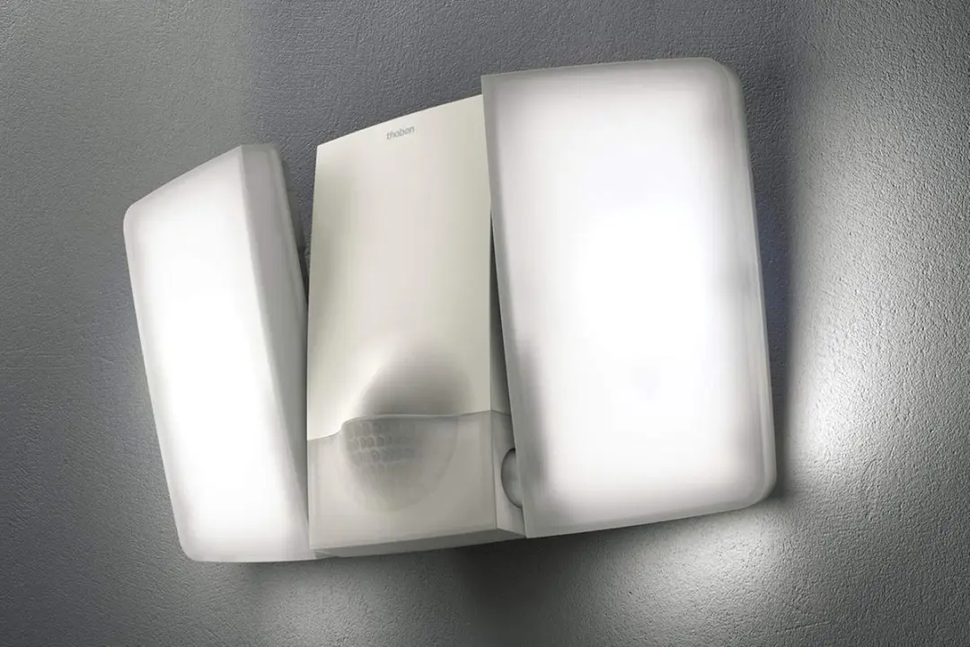 Theben theLeda P24 WH LED Buitenlamp Bewegingsmelder 20W Wit