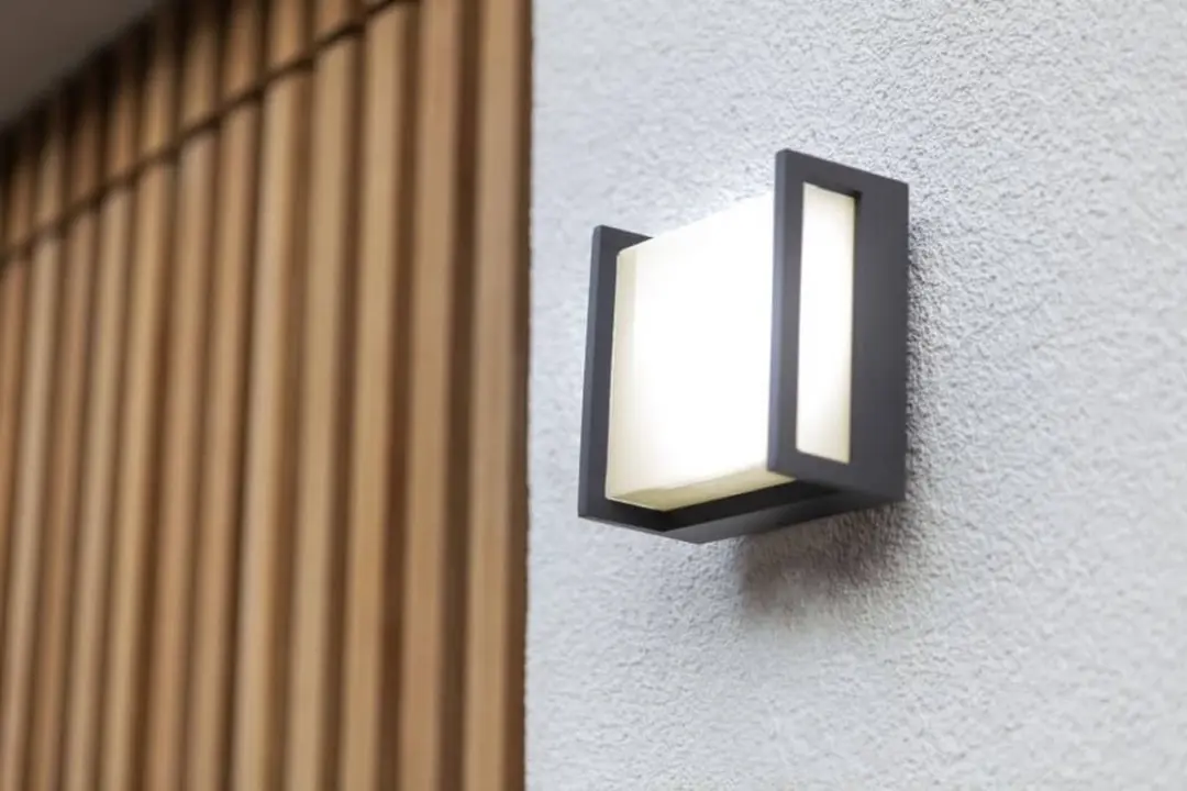 Lutec Qubo LED Wandlamp Buiten - 650 Lumen - Donkergrijs - afbeelding 6 van 6