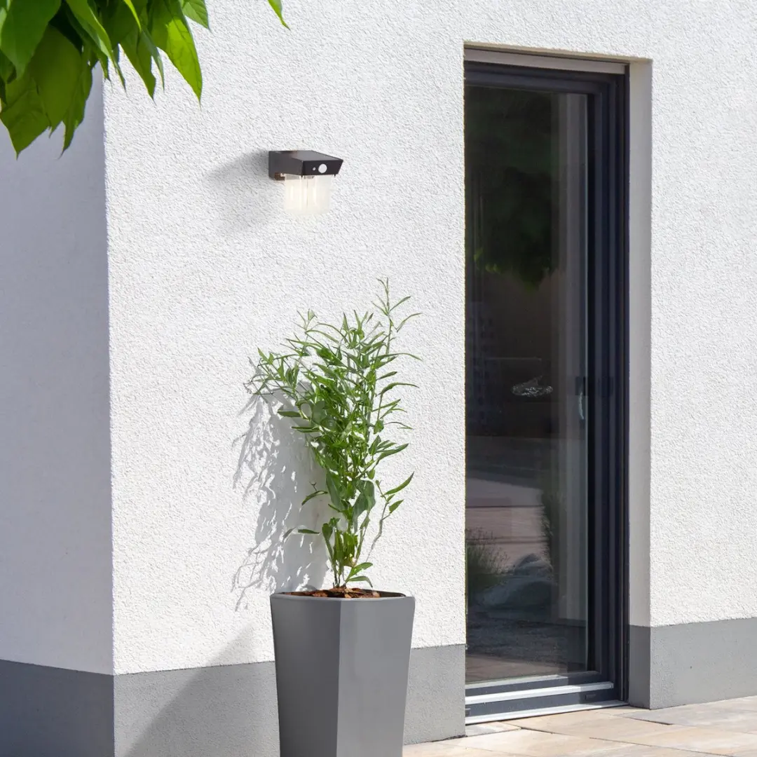 Brilliant Parson LED Wandlamp 2W Solar - 240lm - IP44 - Zwart
