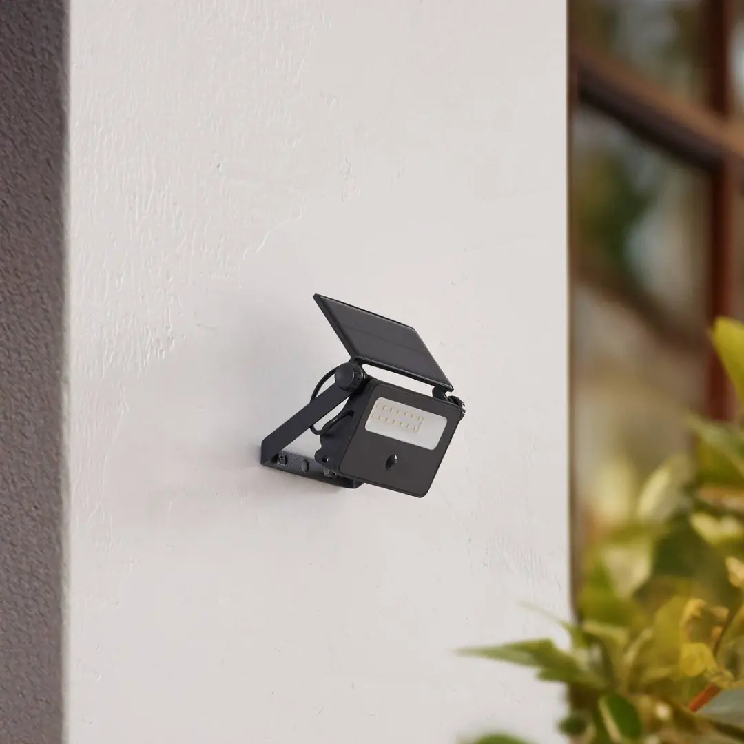Lindby Solar Buitenlamp 8W - Zwart