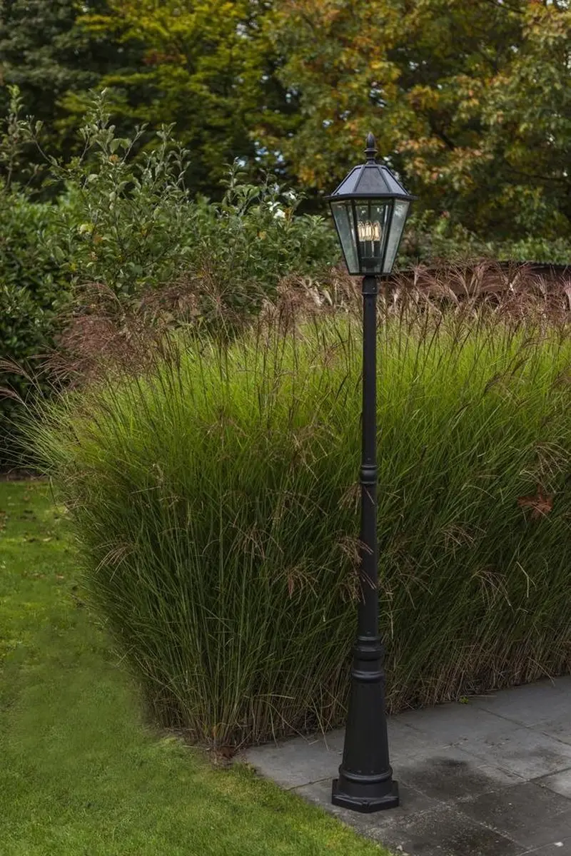 Lutec London Solar Lantaarnpaal - 3x6W - Zwart