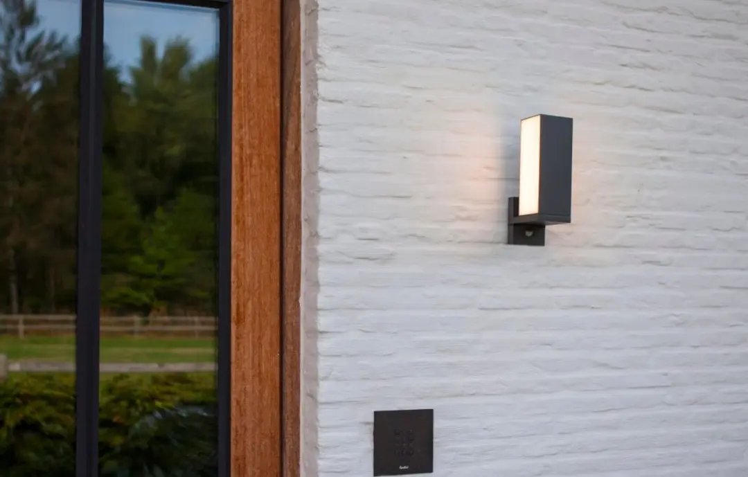 Lutec Connect CUBA LED Wandlamp 15W - Donkergrijs - afbeelding 6 van 6