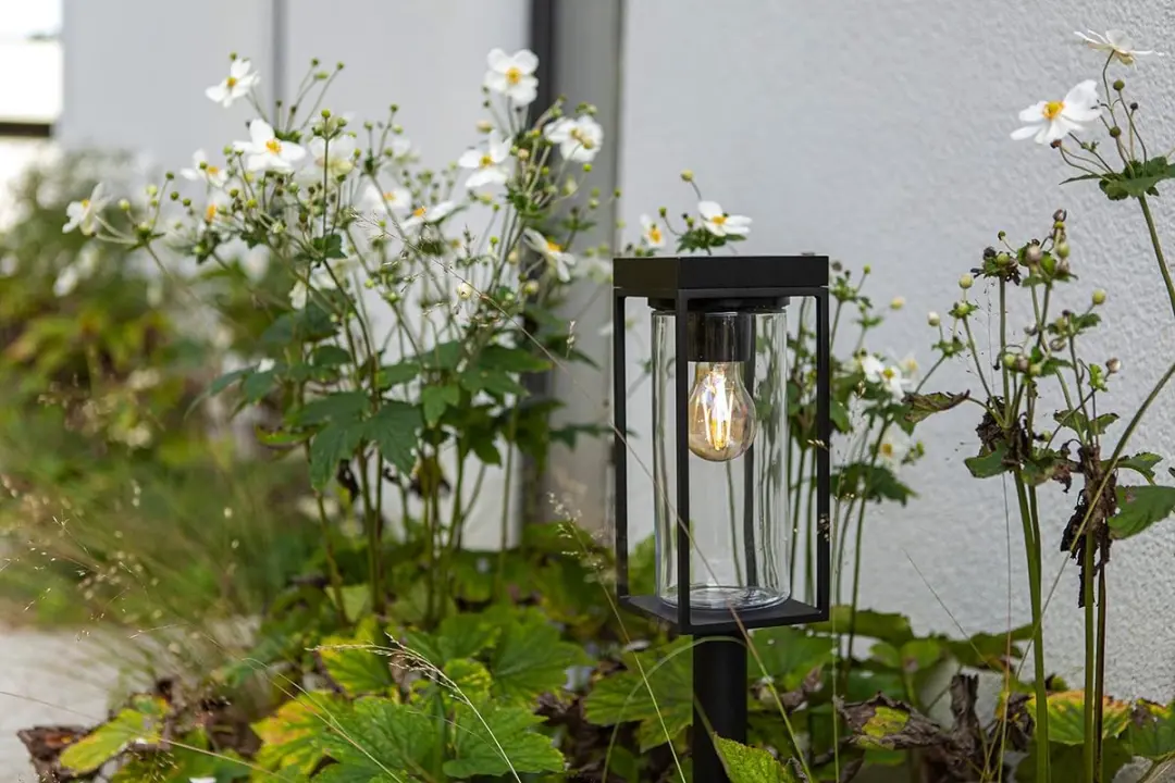 Lutec Flair Solar Buitenlamp 2W Warm Wit - Zwart
