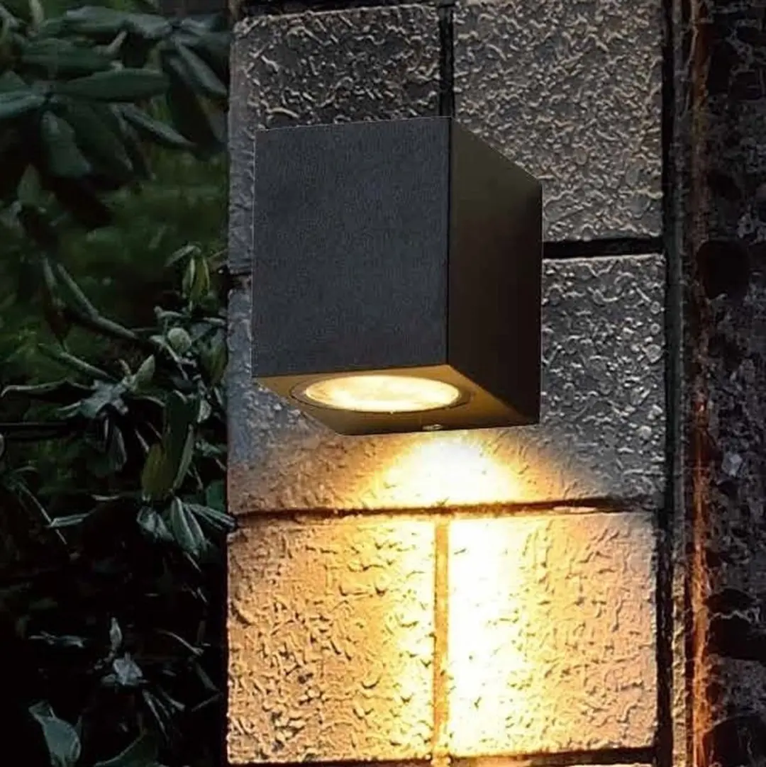 Steinhauer Wandlamp Modern Zwart GU10 - 1 Lichtpunt