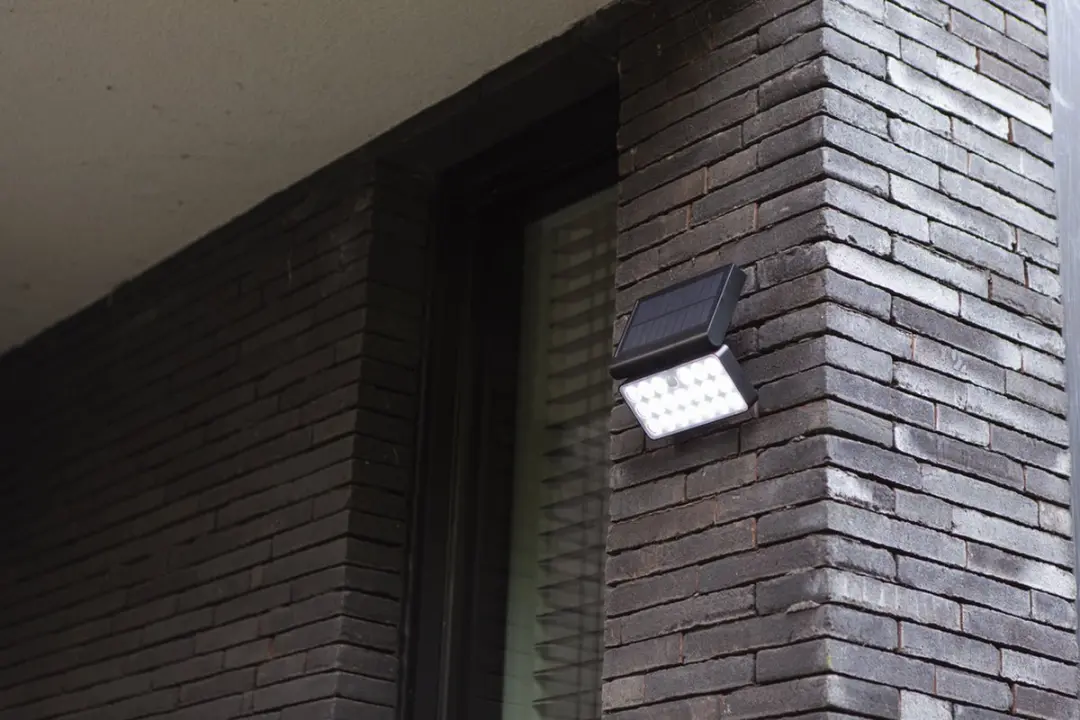 Lutec Connect TUDA Slimme LED Wandlamp 3x8.5W Zwart