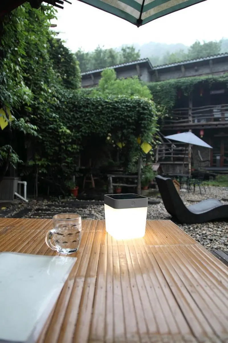 Lutec Table Cube Draagbare LED Solarlamp - Zilver