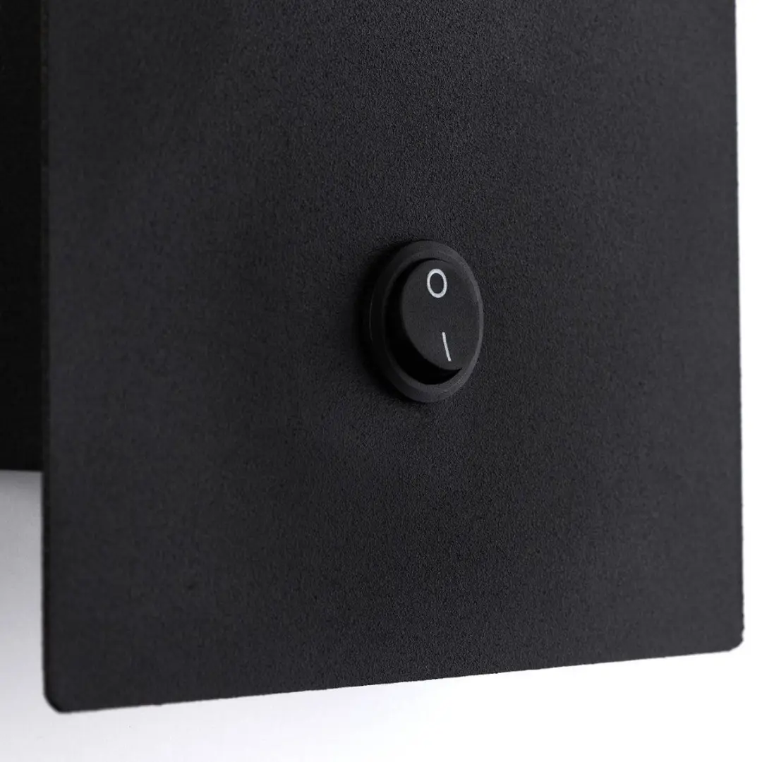Brilliant AYR Wandspot - Zwart