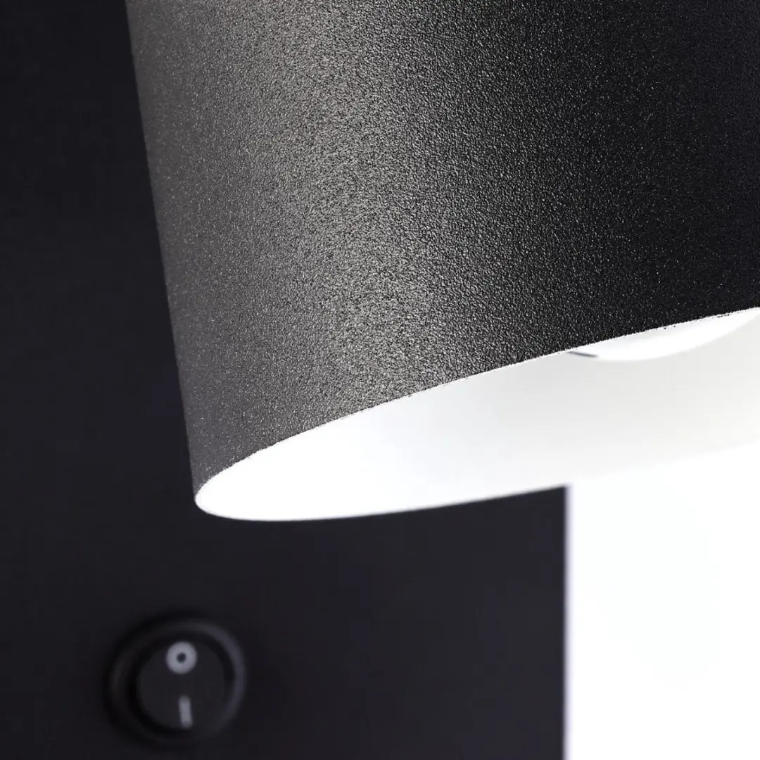 Brilliant AYR Wandspot - Zwart