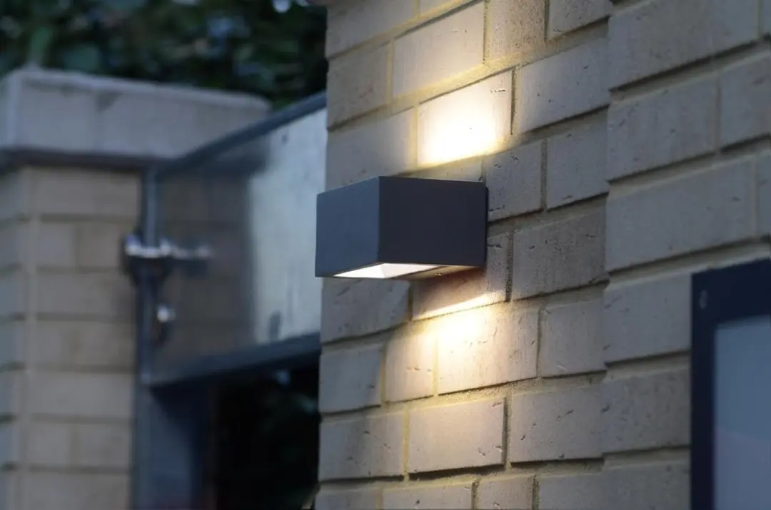 Lutec Gemini Wandlamp Buiten 10.5W 700 Lm - Donkergrijs