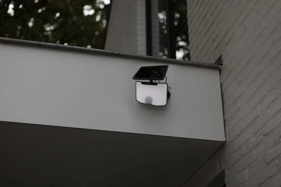 Lutec Kombo Solar Wandlamp 6W - Zwart