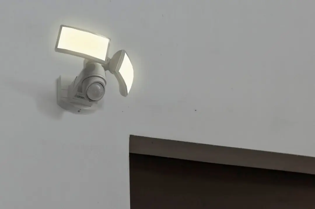 Lutec Arc LED Wandlamp Buiten Sensor 1200Lm Wit