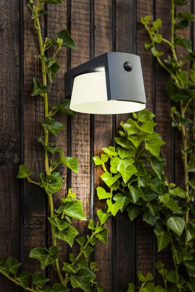 Lutec Moon Solar LED Wandlamp 9.5W - Donkergrijs - afbeelding 6 van 6