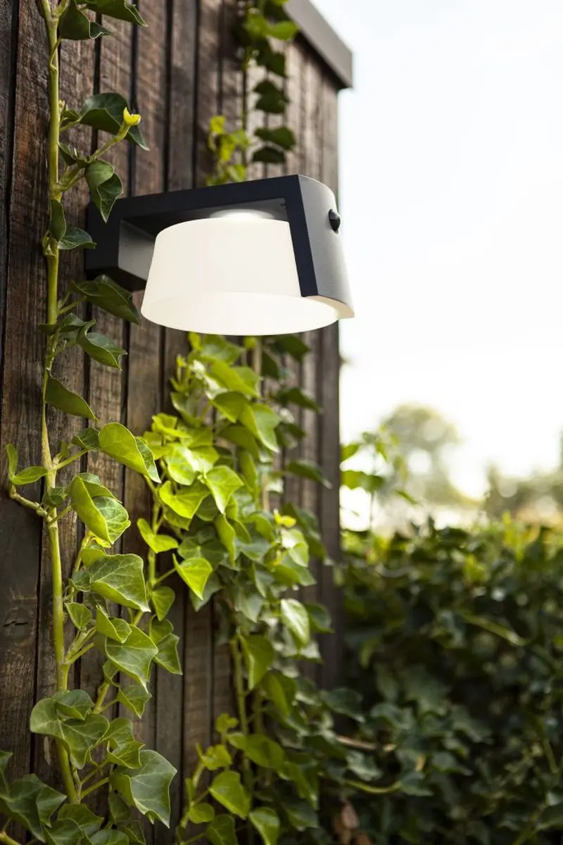 Lutec Moon Solar LED Wandlamp 9.5W - Donkergrijs