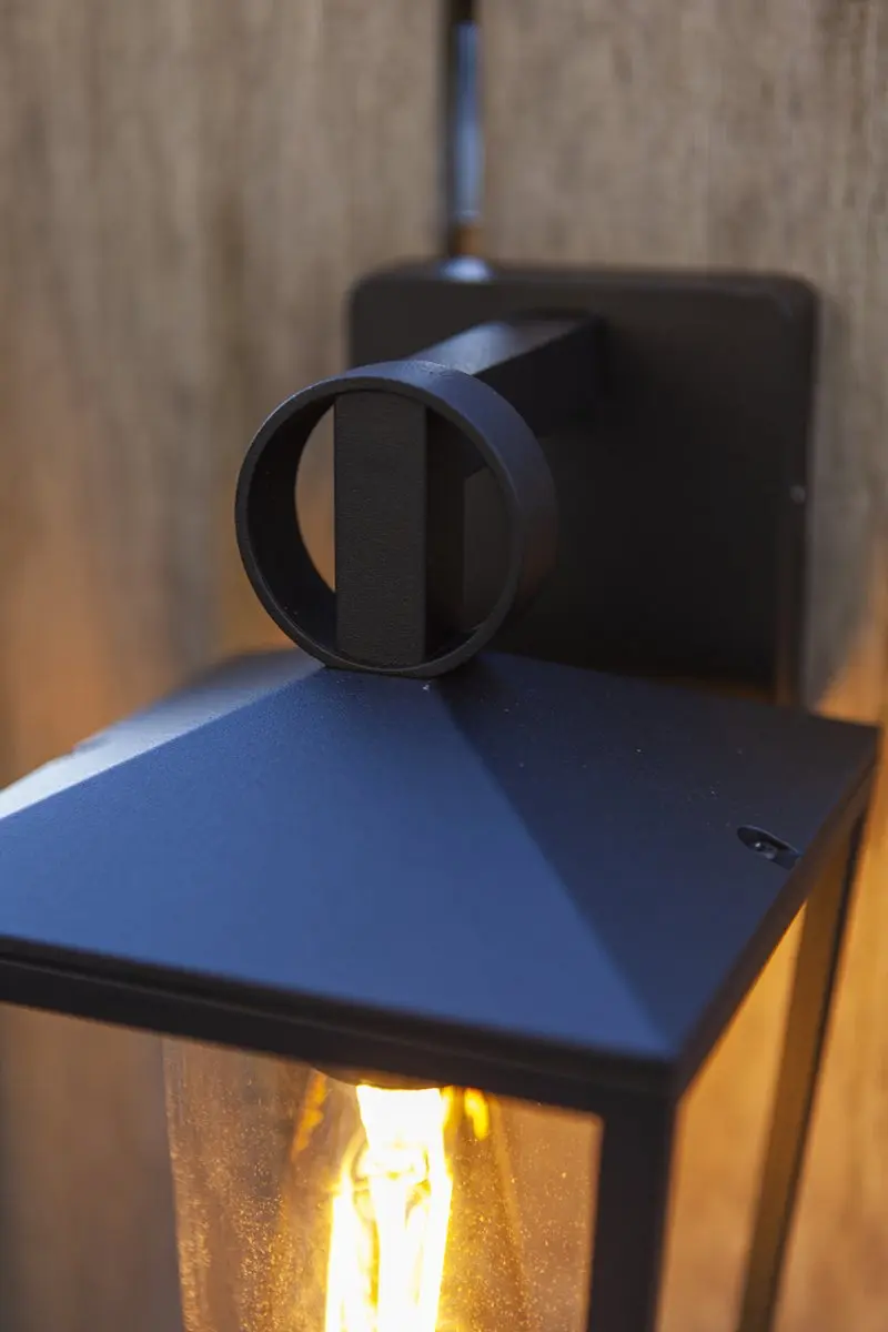 Lutec West Traditionele Wandlamp E27 - Mat Zwart