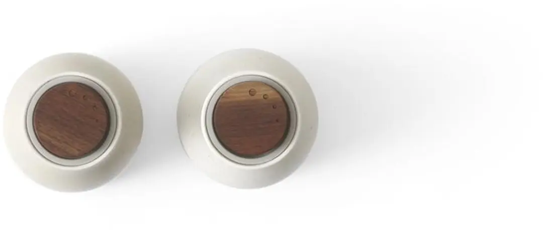Audo Copenhagen Peper- en Zoutmolen Keramiek Sand Walnoot - 8cm - Crème