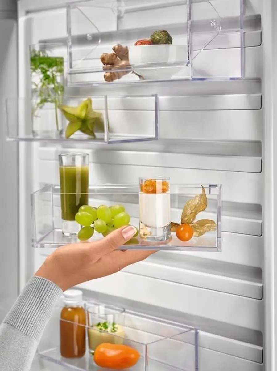 Electrolux LNC7ME32X2 Koelvriescombinatie - 330L - Grijs