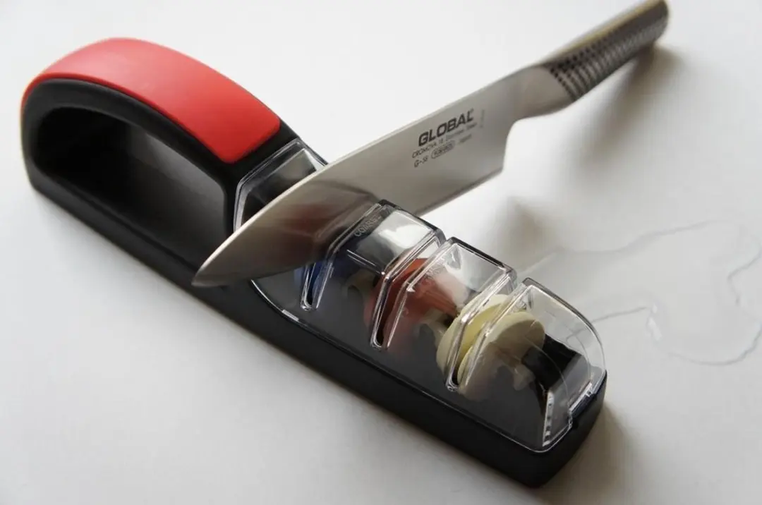 Global MinoSharp Messenslijper 23cm - Rood/Zwart - afbeelding 6 van 6