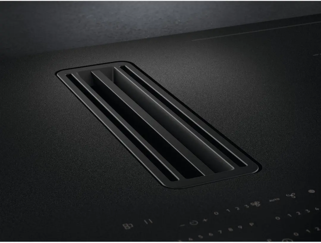 AEG NCP84C01AZ Inductiekookplaat met Afzuiging 83cm - Zwart