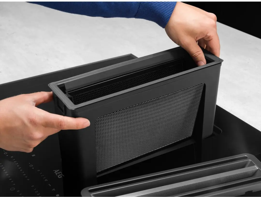 AEG NCP84C01AZ Inductiekookplaat met Afzuiging 83cm - Zwart