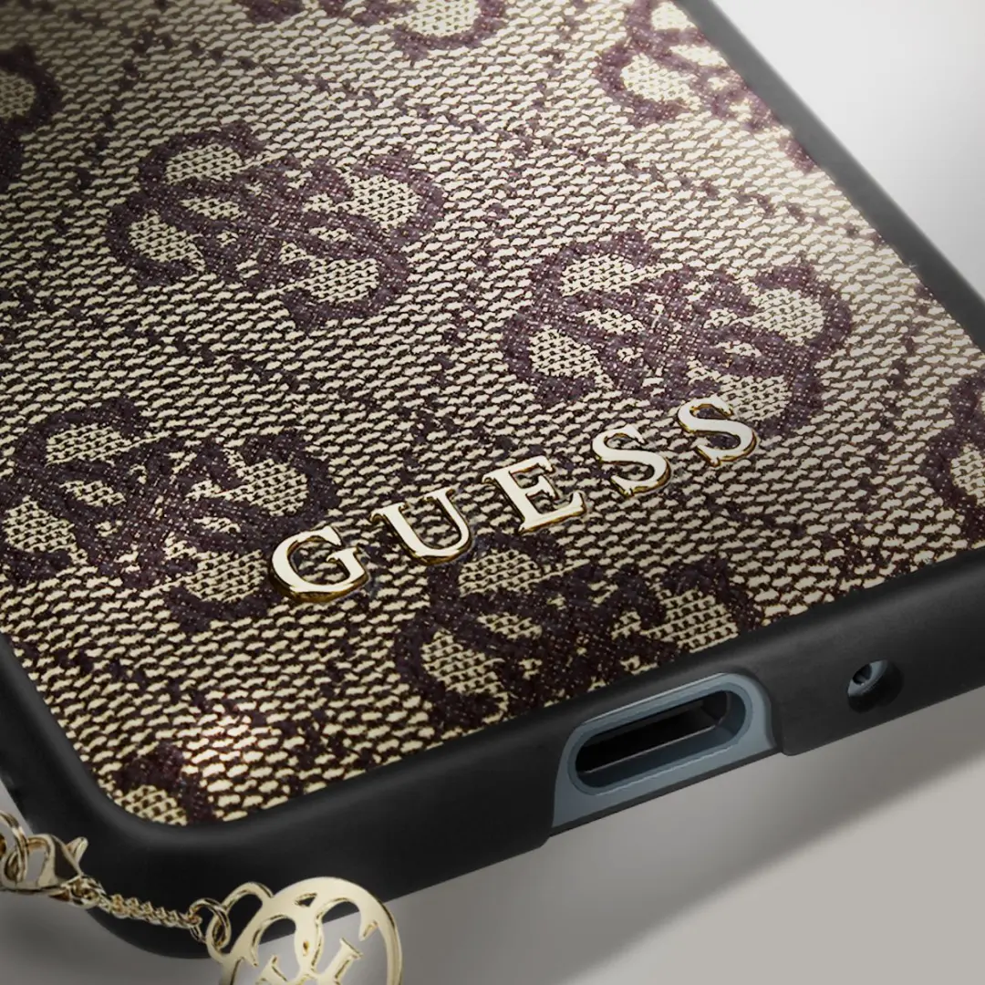 Guess Samsung Galaxy Z Fold 4 Hoesje Charm Back Cover - Bruin