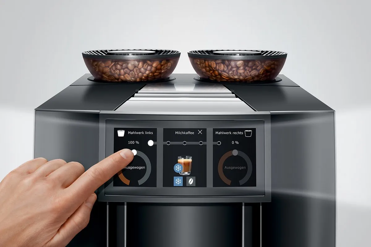 Jura GIGA 10 Diamond Black Volautomatische Espressomachine