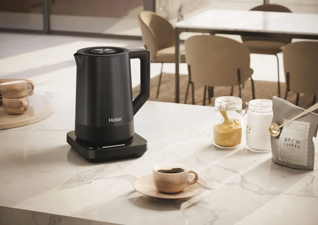 Haier HKE5A 011 Waterkoker 1,7L - 2200W - Zwart