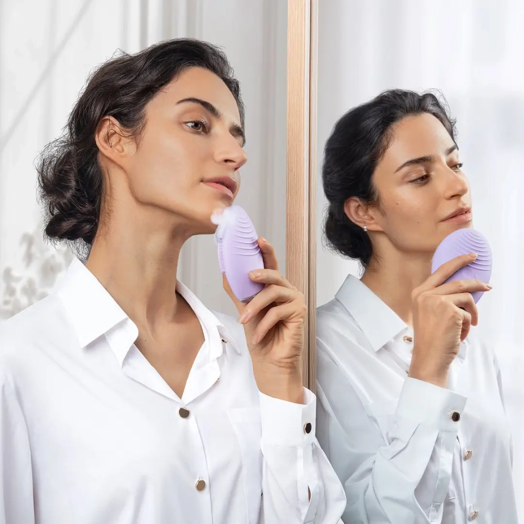 FOREO LUNA 4 Gezichtsreiniger - 16 Snelheden - Lavender