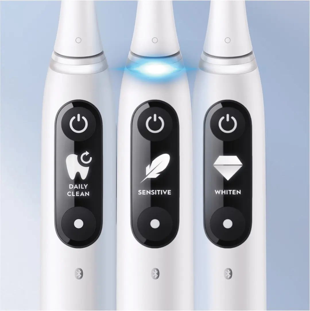 Oral-B iO 7S Tandenborstel - Wit - 2 Opzetborstels