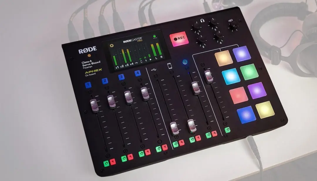 RODE RØDECaster Pro Podcast Studio - 4 Kanalen - Zwart