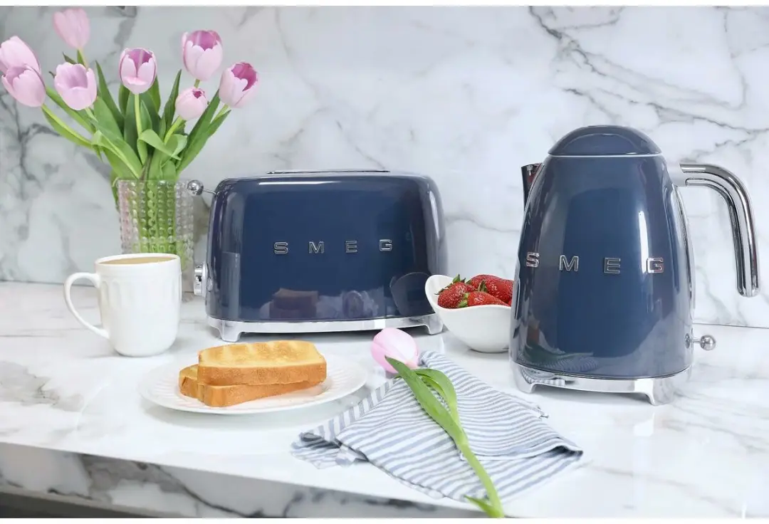 Smeg KLF03NBEU Waterkoker 1,7L - Navy Blue