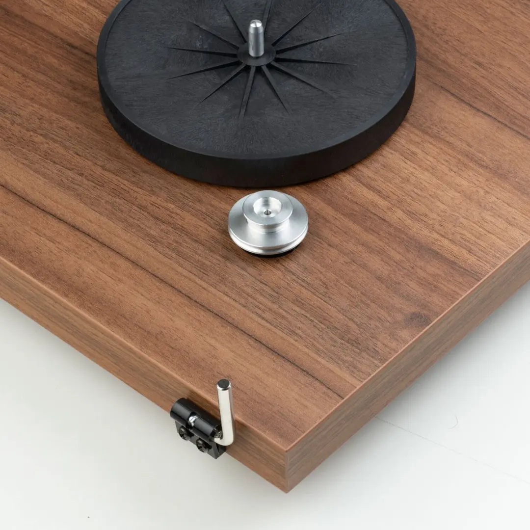 Pro-Ject Debut E Carbon Phono Platenspeler - Walnoot - afbeelding 6 van 6