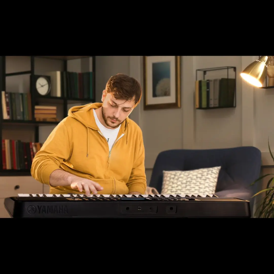 Yamaha PSR-E383 Keyboard - 61 Toetsen