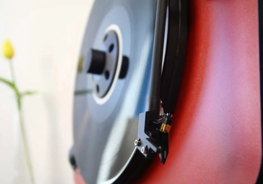 Pro-Ject VT-E BT R OM5e Platenspeler - Bluetooth - Rood