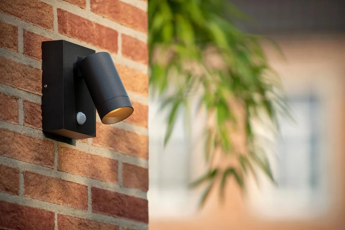 Lucide Taylor Wandspot GU10 - IP54 Bewegingssensor Zwart - afbeelding 6 van 6